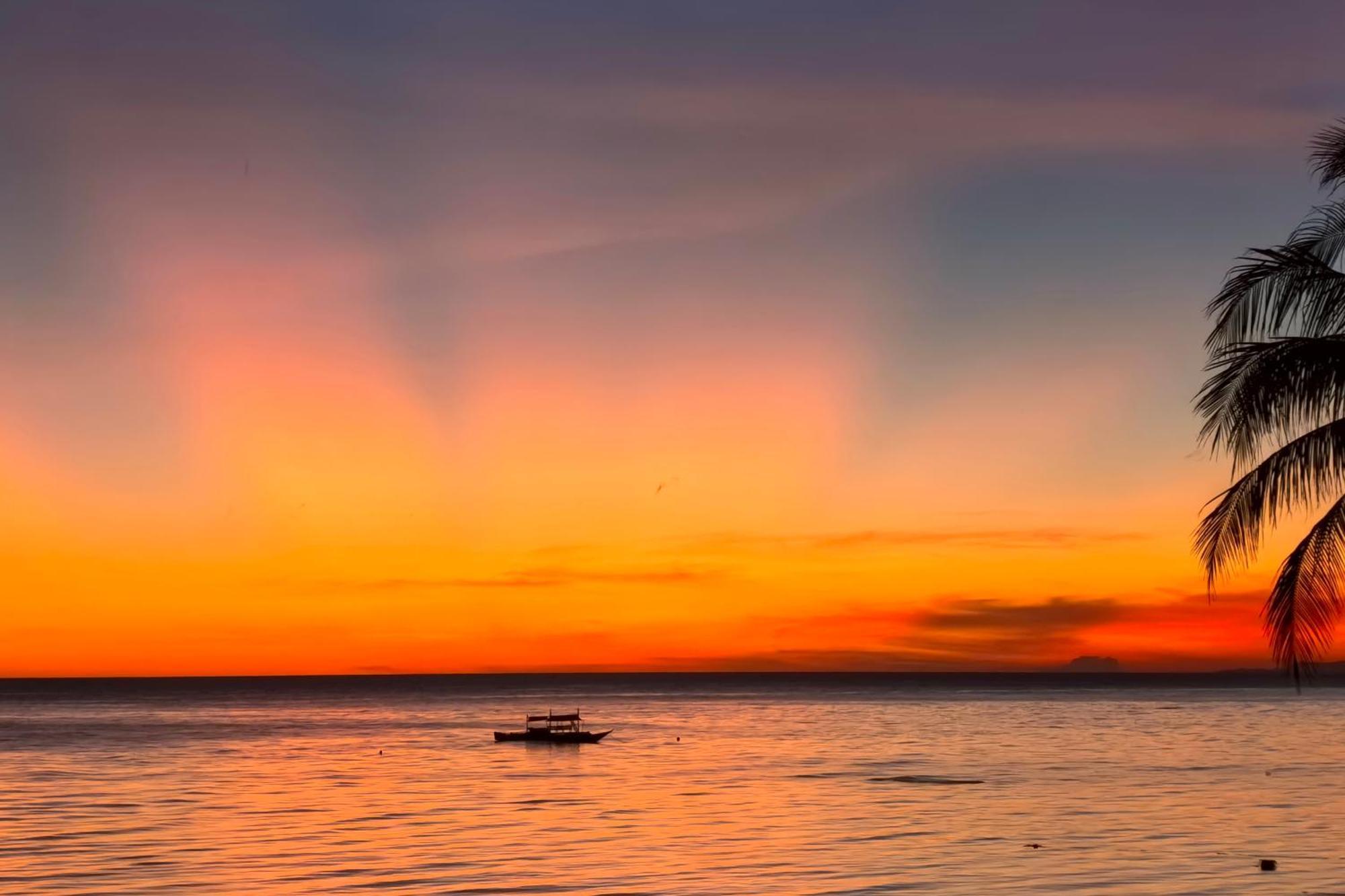 Blue Joys Msr Hotell Siquijor Exteriör bild